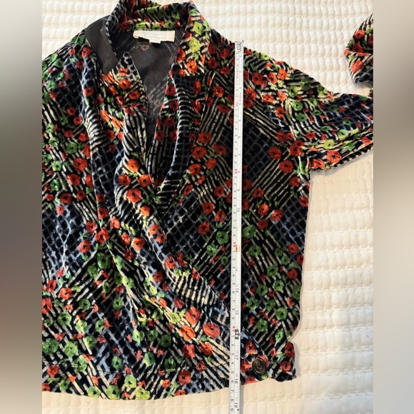Ettitwa Anthropologie Velvet Floral Wrap Jacket Size 2 - Picture 4 of 7